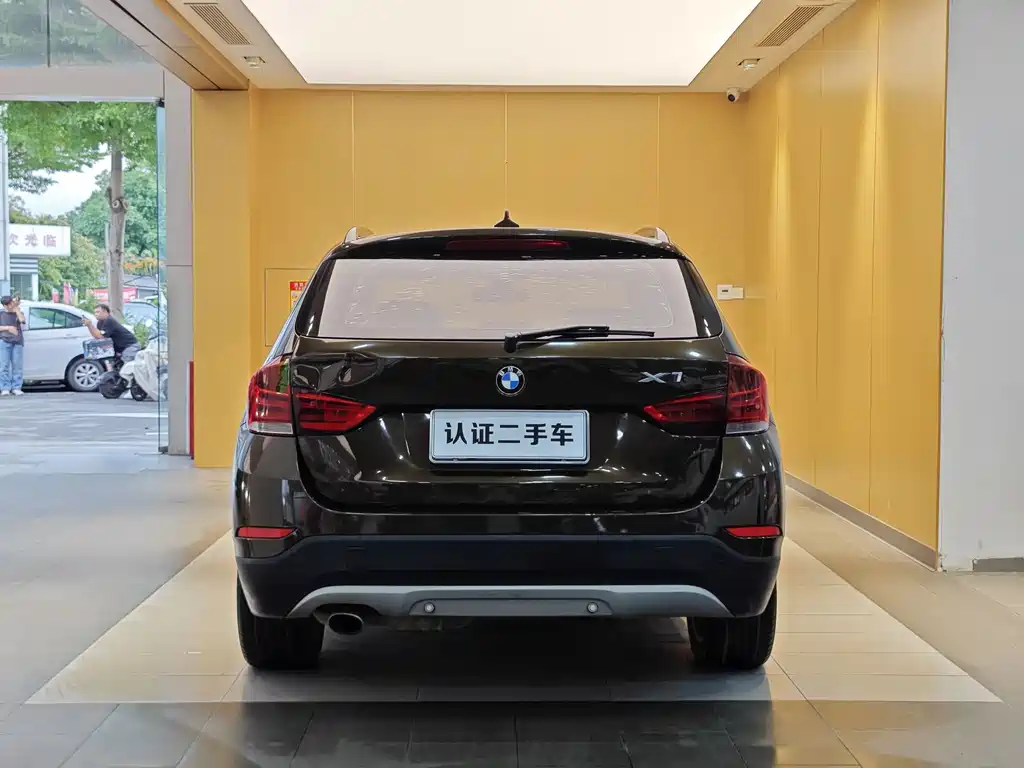 BMW X1 2013 — фото 28