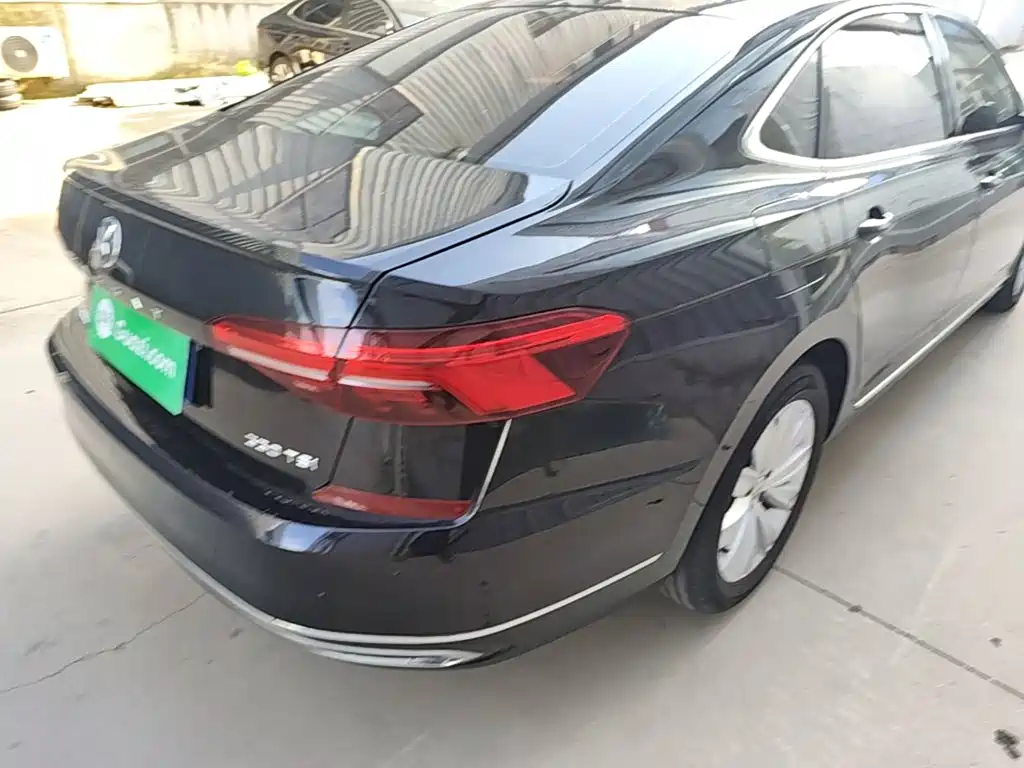 Volkswagen Passat 2019 — фото 8
