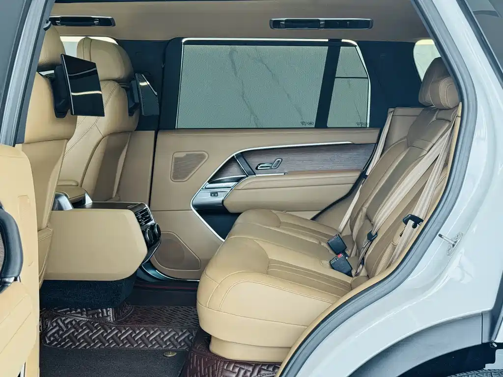 Land Rover Range Rover 2023 — фото 13