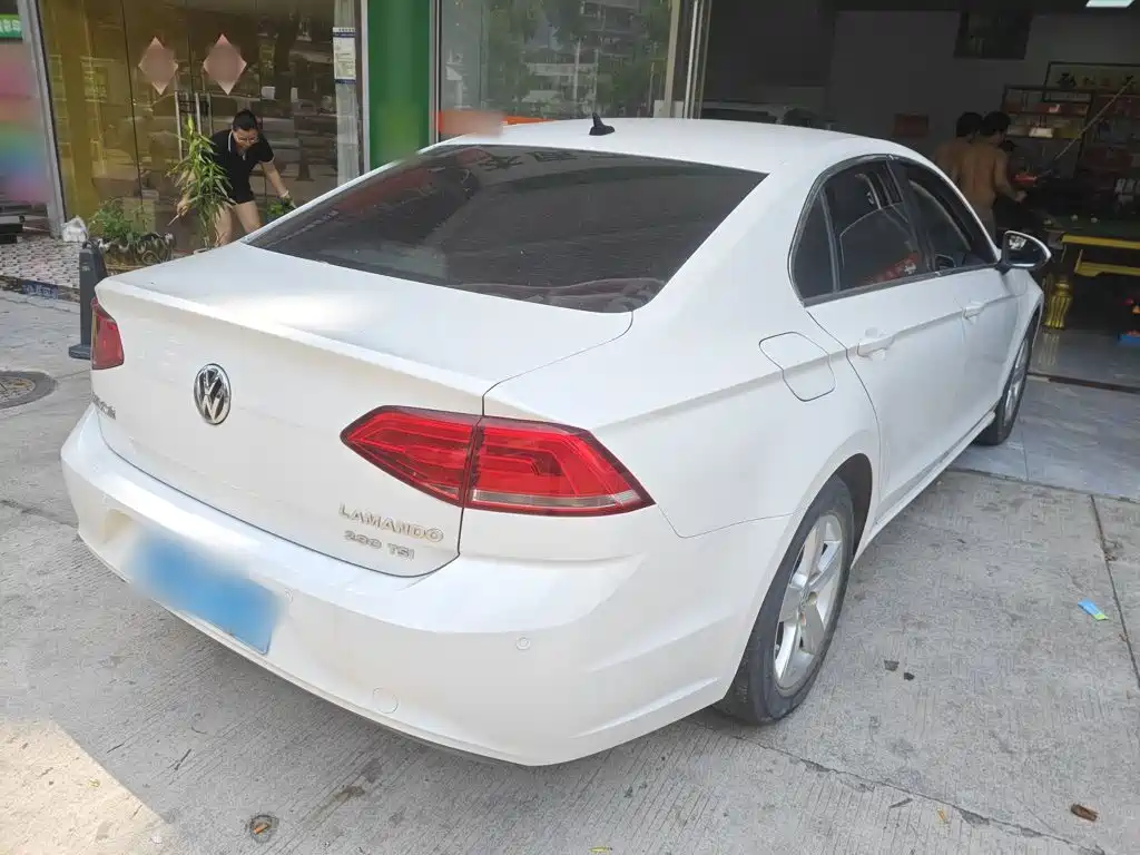 Volkswagen Lamando 2015