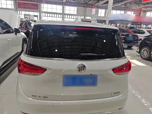 Buick GL6 2019