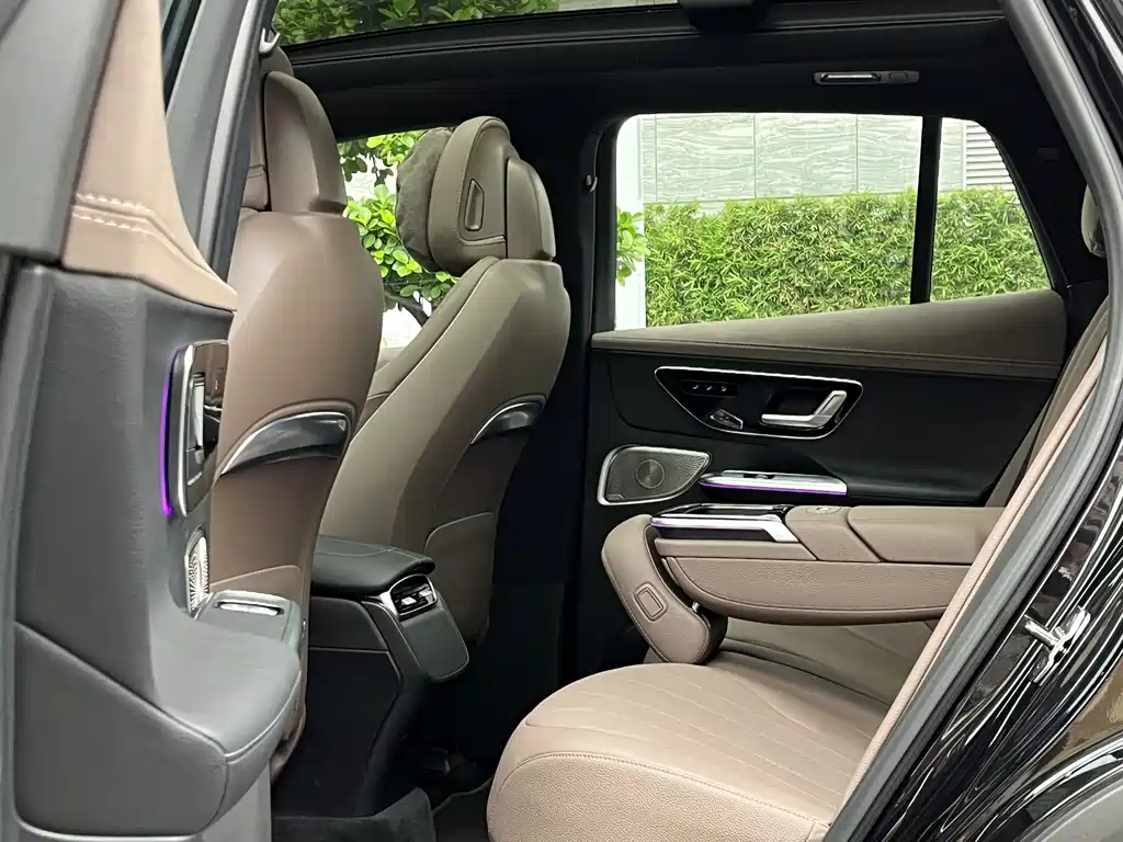 Mercedes-Benz EQE SUV 2025 — фото 11