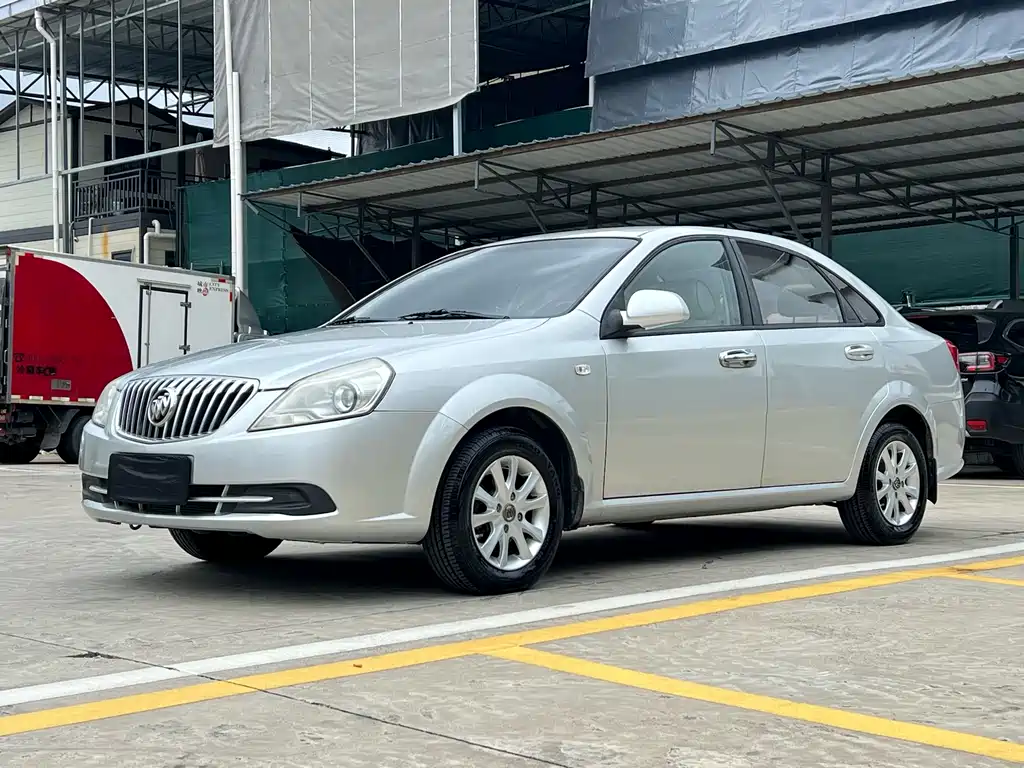 Buick Excelle 2015 — фото 1