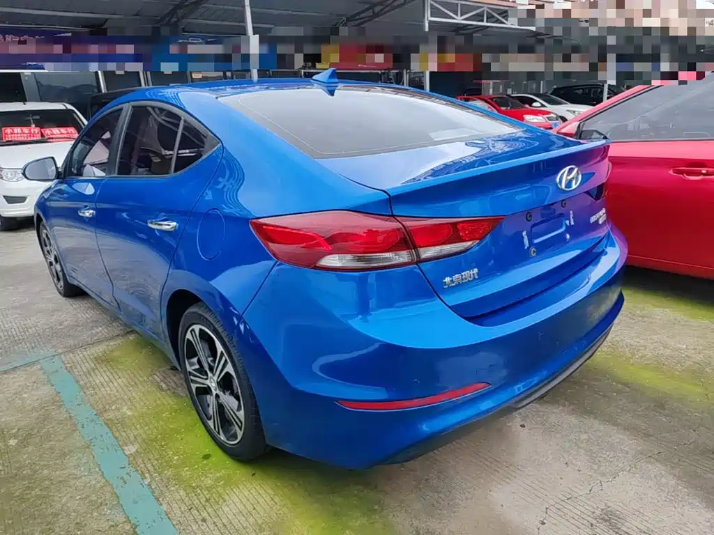 Hyundai Elantra 2019 — фото 5