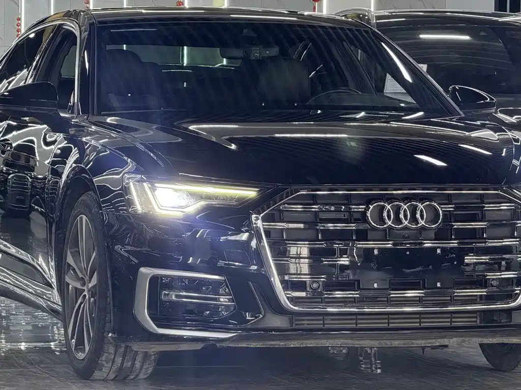 Audi A6L 2022