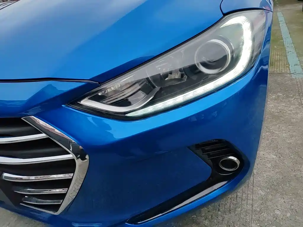 Hyundai Elantra 2019 — фото 24