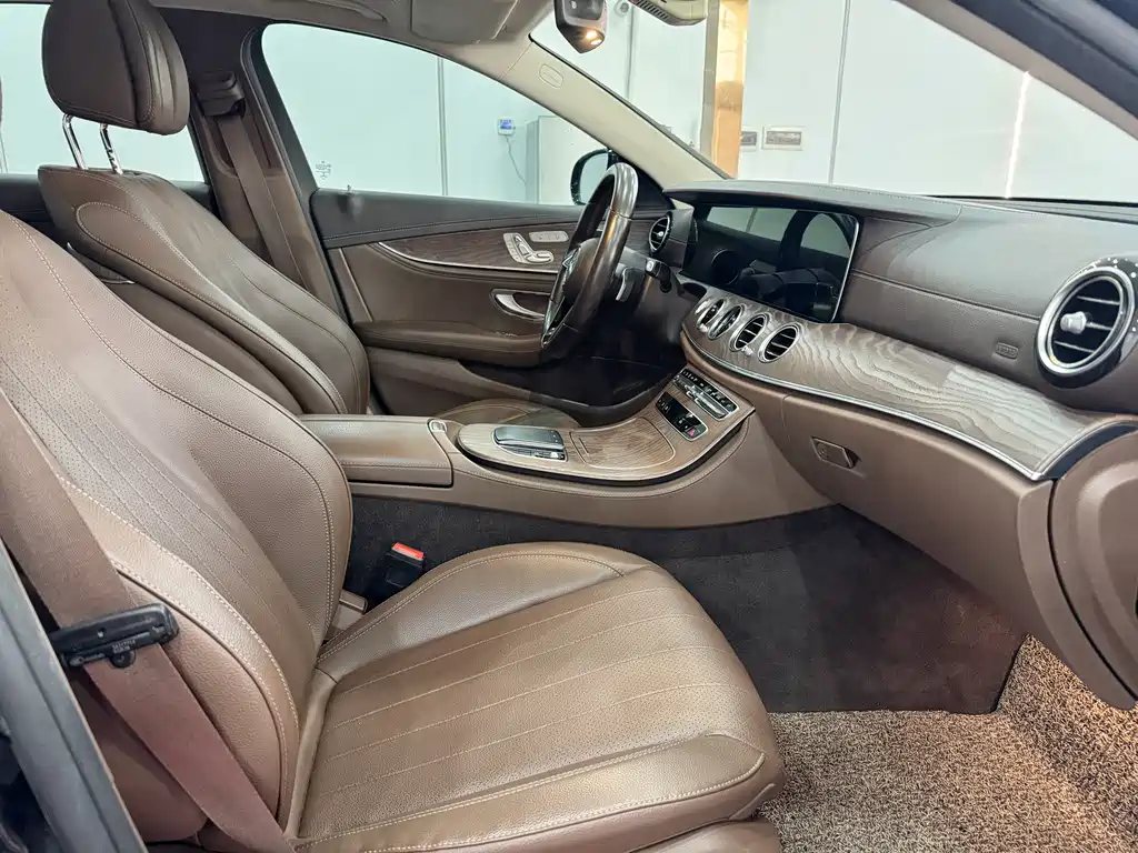 Mercedes-Benz E-Class 2021 — фото 10