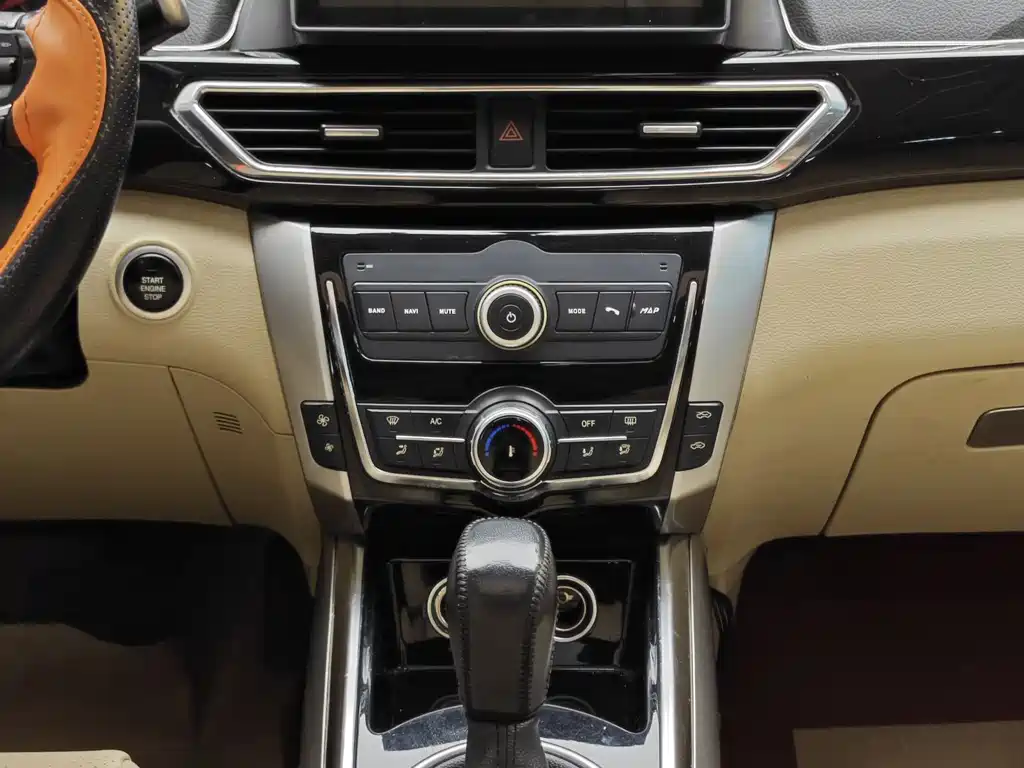 Zotye X5 2016 — фото 18