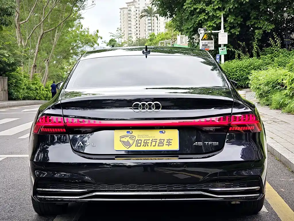 Audi A7L 2025 — фото 27
