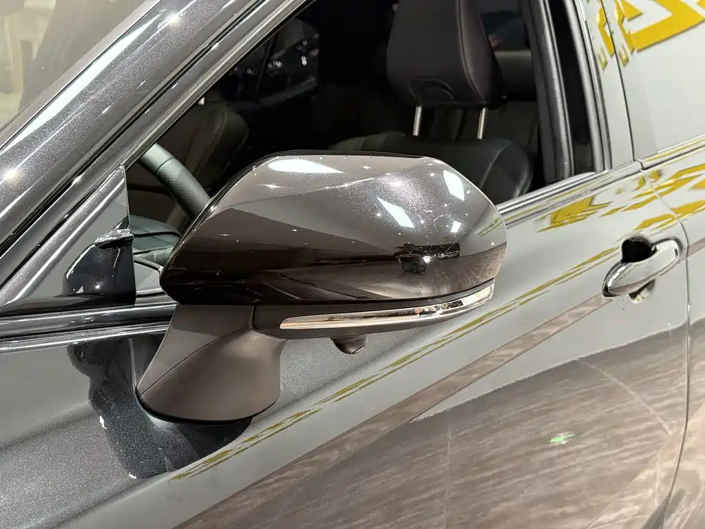 Toyota Camry 2025 — фото 26