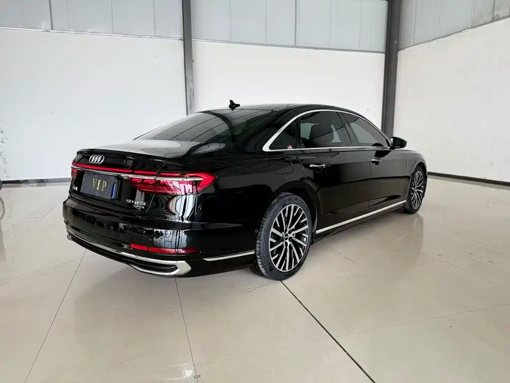 Audi A8 2024