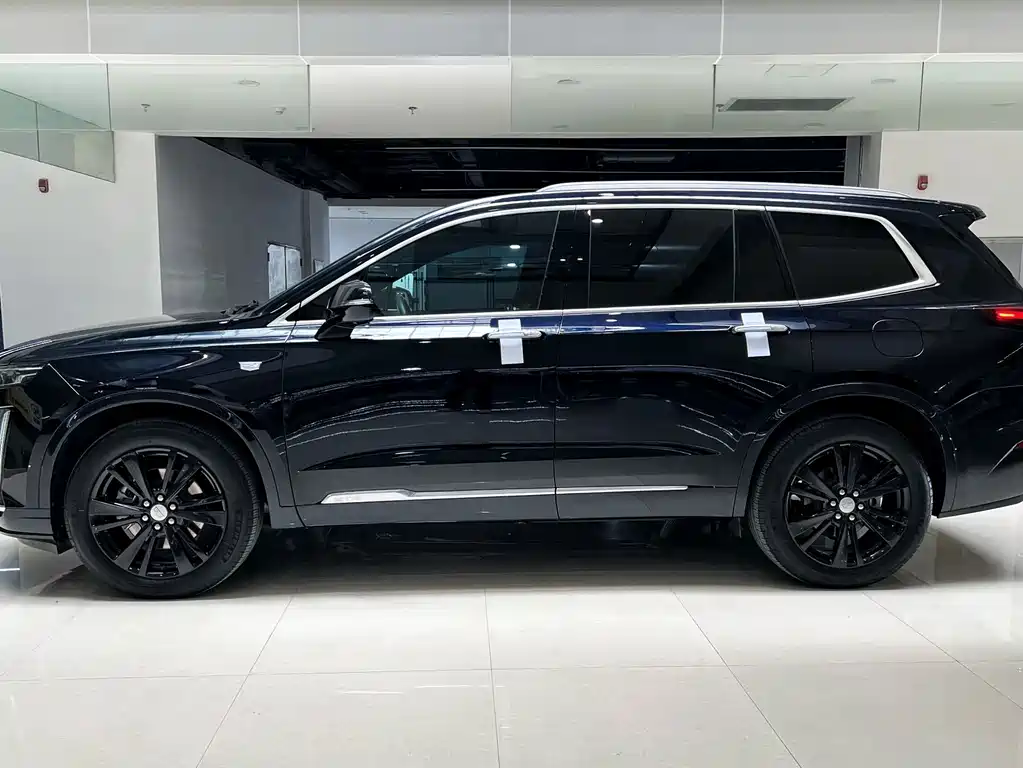 Cadillac XT6 2021 — фото 3