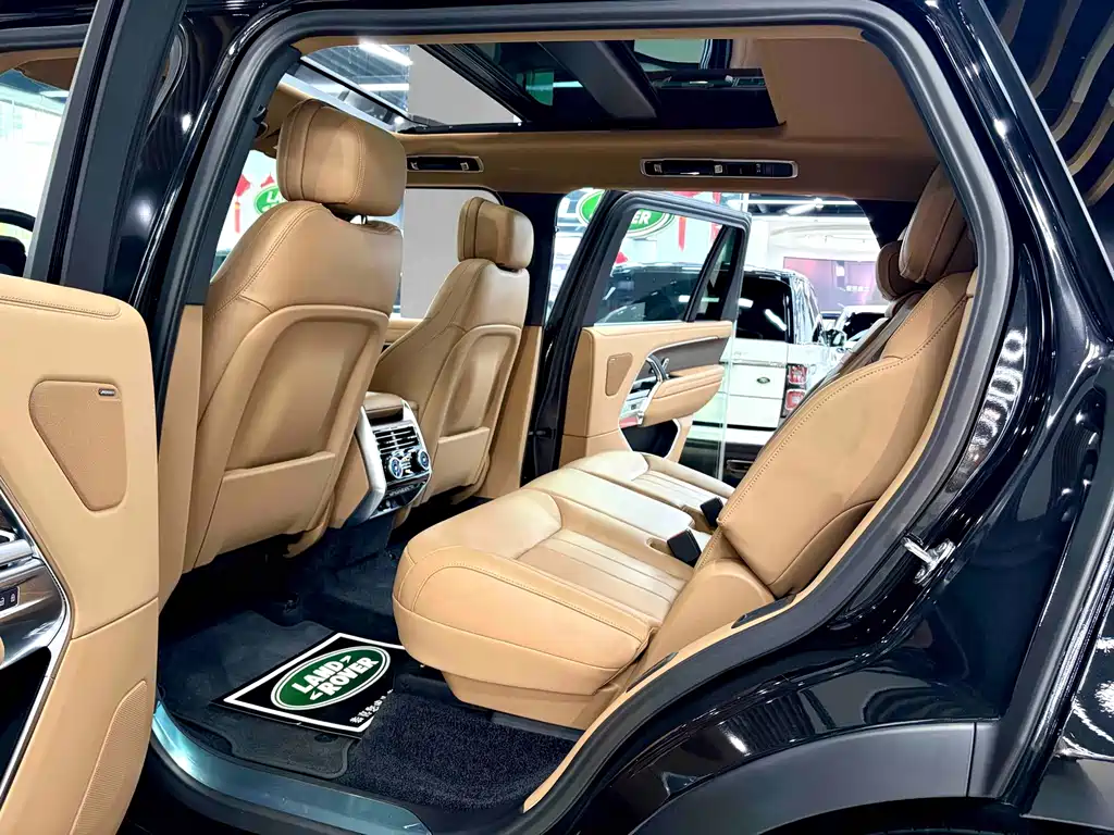 Land Rover Range Rover 2024 — фото 14