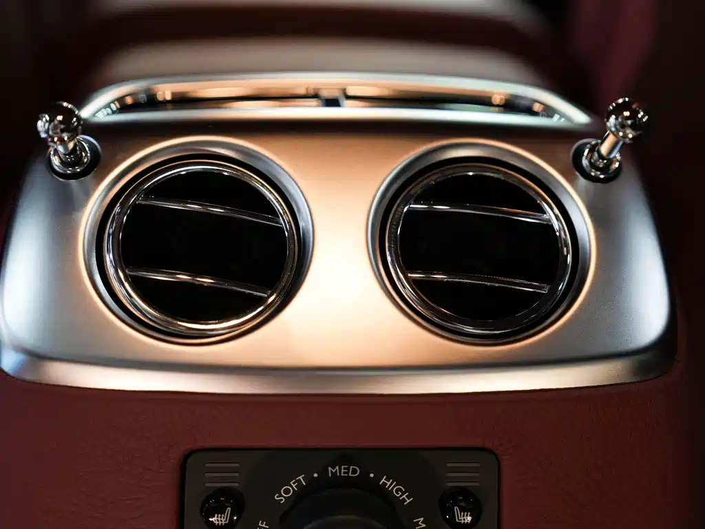 Rolls-Royce Ghost 2017 — фото 15