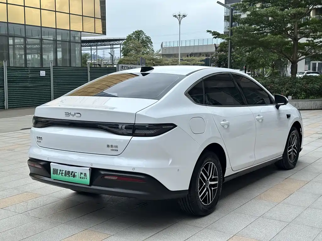 BYD Seal 05 DM-i 2025 — фото 4