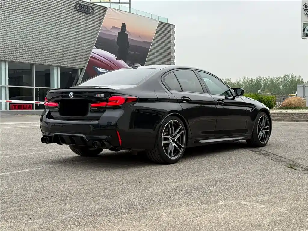 BMW M5 2021 — фото 13