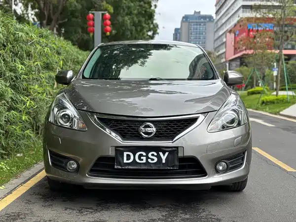 Nissan Tiida 2011