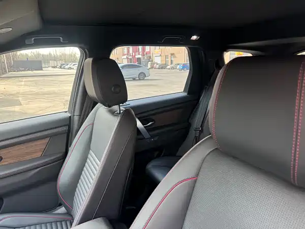 Land Rover Discovery Sport 2022