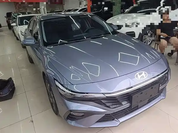 Hyundai Elantra 2023