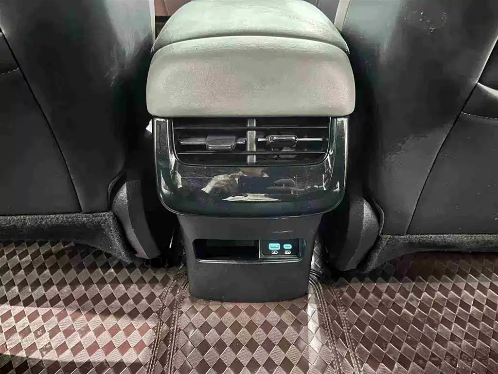 BYD Seal 2024 — фото 23