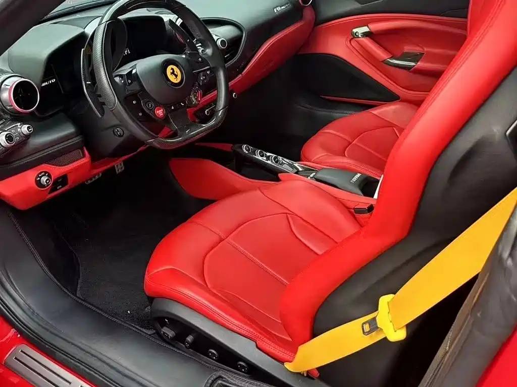Ferrari F8 2021 — фото 14