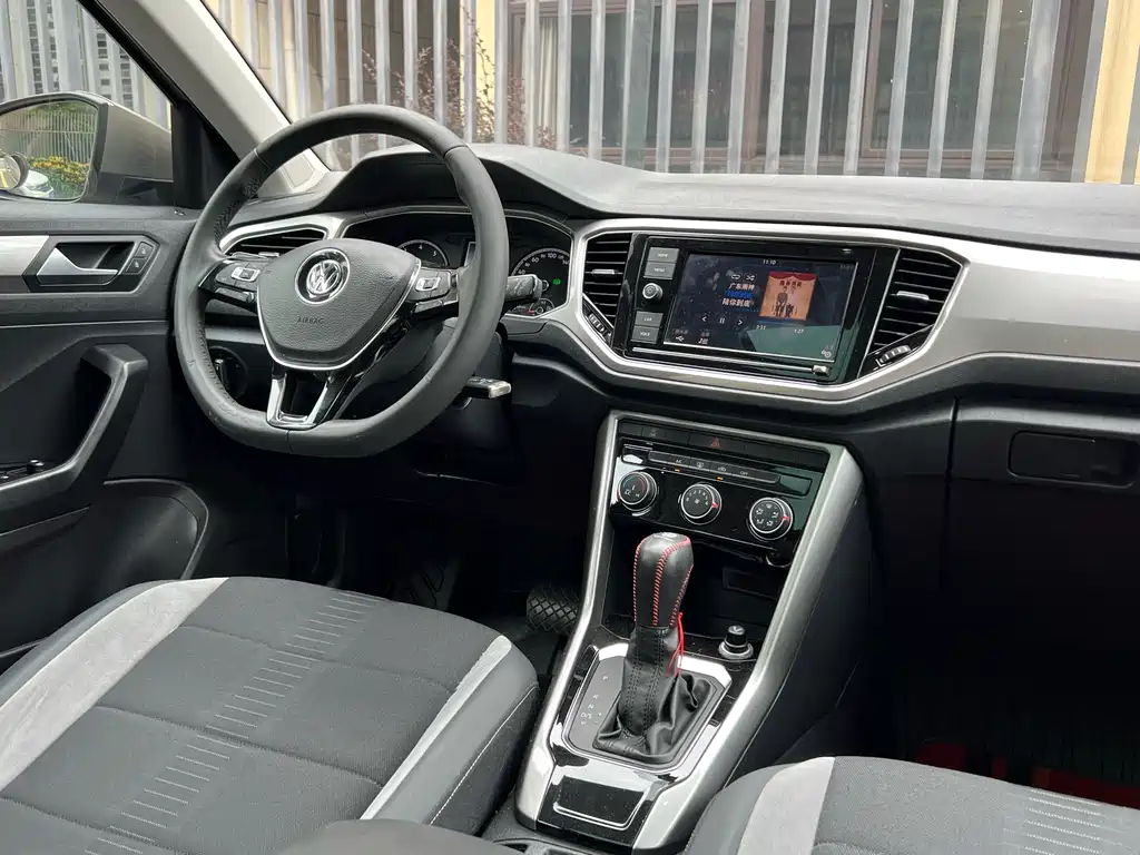 Volkswagen T-Roc 2019 — фото 21