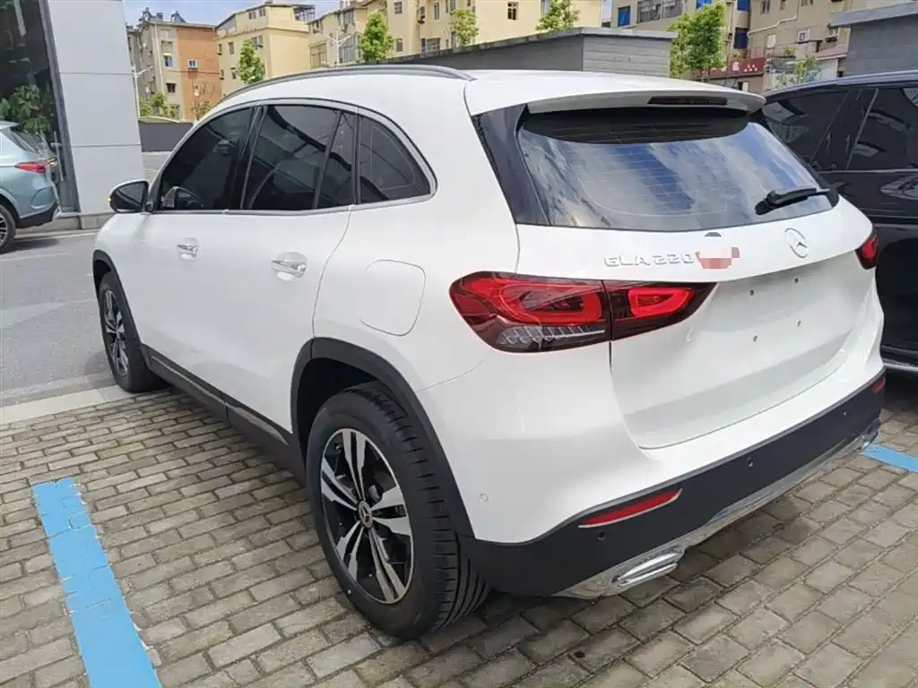 Mercedes-Benz GLA 2023 — фото 5