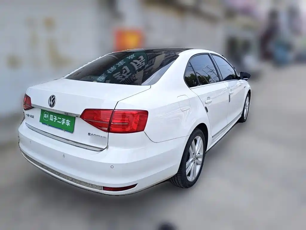Volkswagen Sagitar 2019