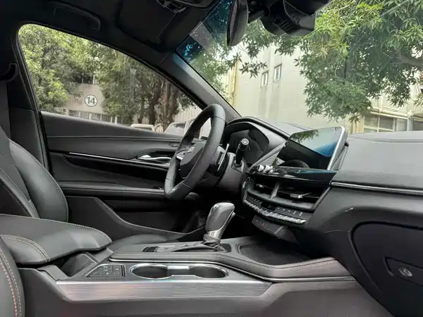 Cadillac CT4 2021
