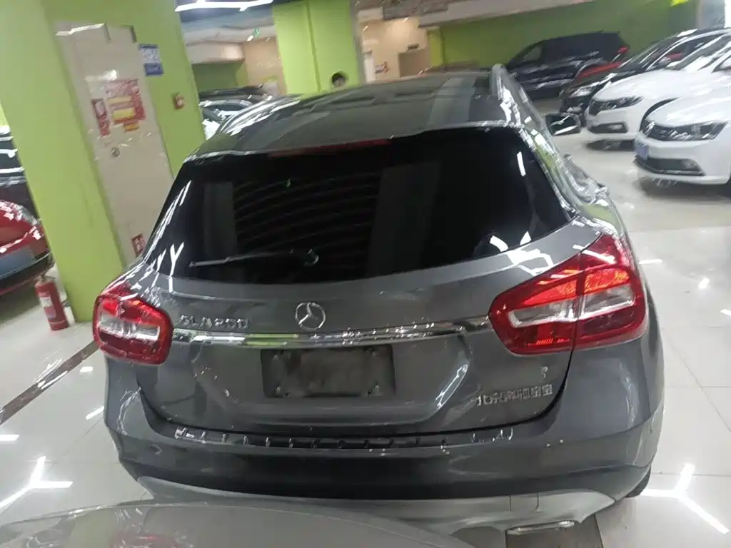 Mercedes-Benz GLA 2016