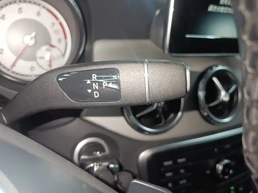 Mercedes-Benz GLA 2016 — фото 14