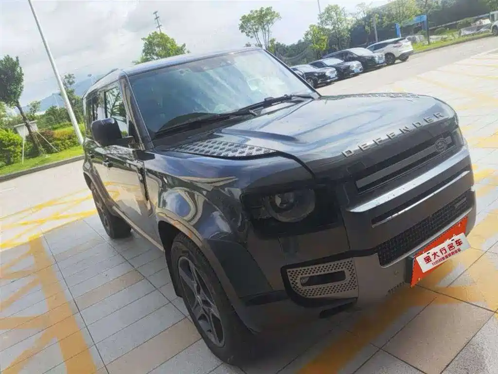 Land Rover Defender 2023 — фото 1