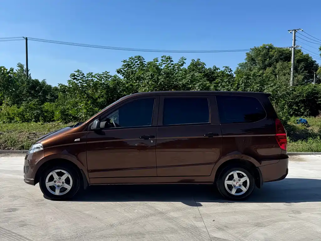 Wuling Hongguang 2024