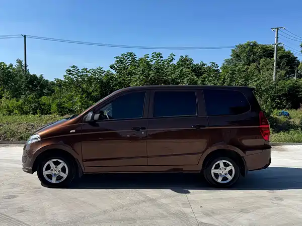 Wuling Hongguang 2024
