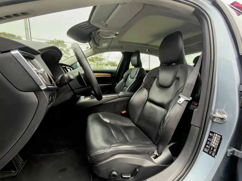 Volvo S90 2019 — фото 14