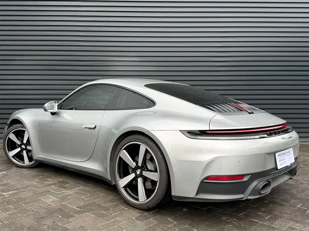 Porsche 911 2025 — фото 3