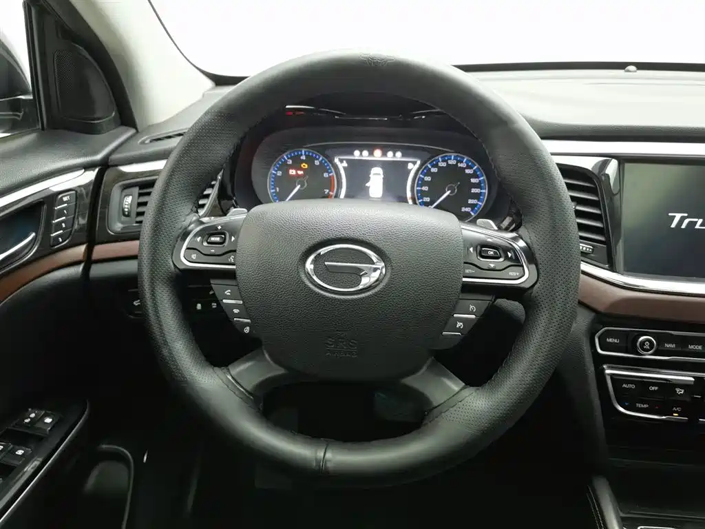 GAC Motor Trumpchi GS8 2018 — фото 11