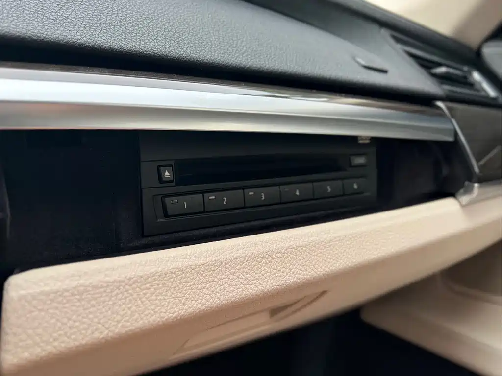 BMW 7 Series 2013 — фото 26