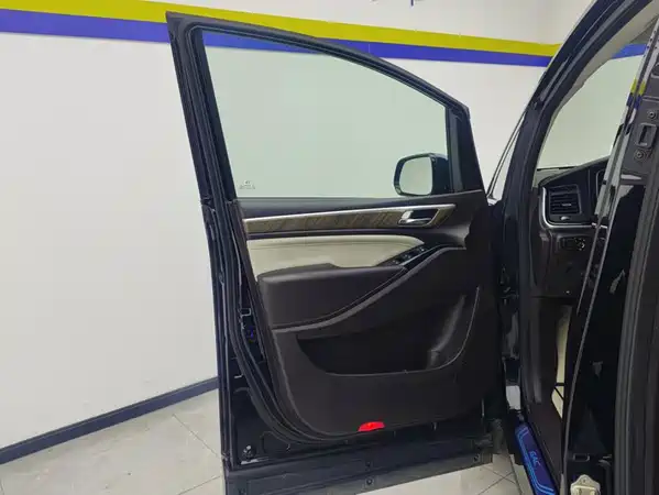 GAC Trumpchi M8 2021