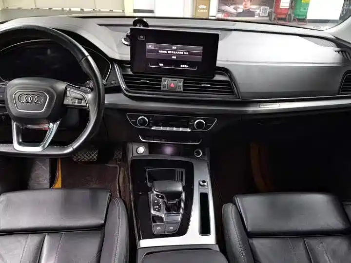 Audi Q5L 2022 — фото 8