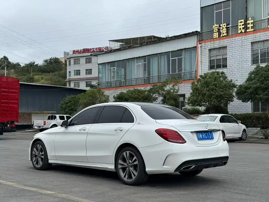 Mercedes-Benz C-Class 2018 — фото 9