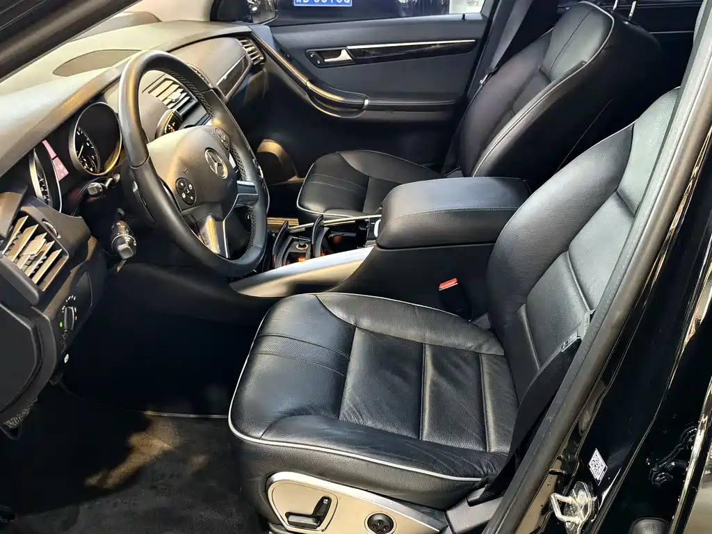 Mercedes-Benz R-Class 2017 — фото 9