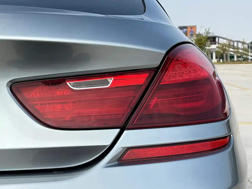 BMW 6 Series 2015 — фото 42