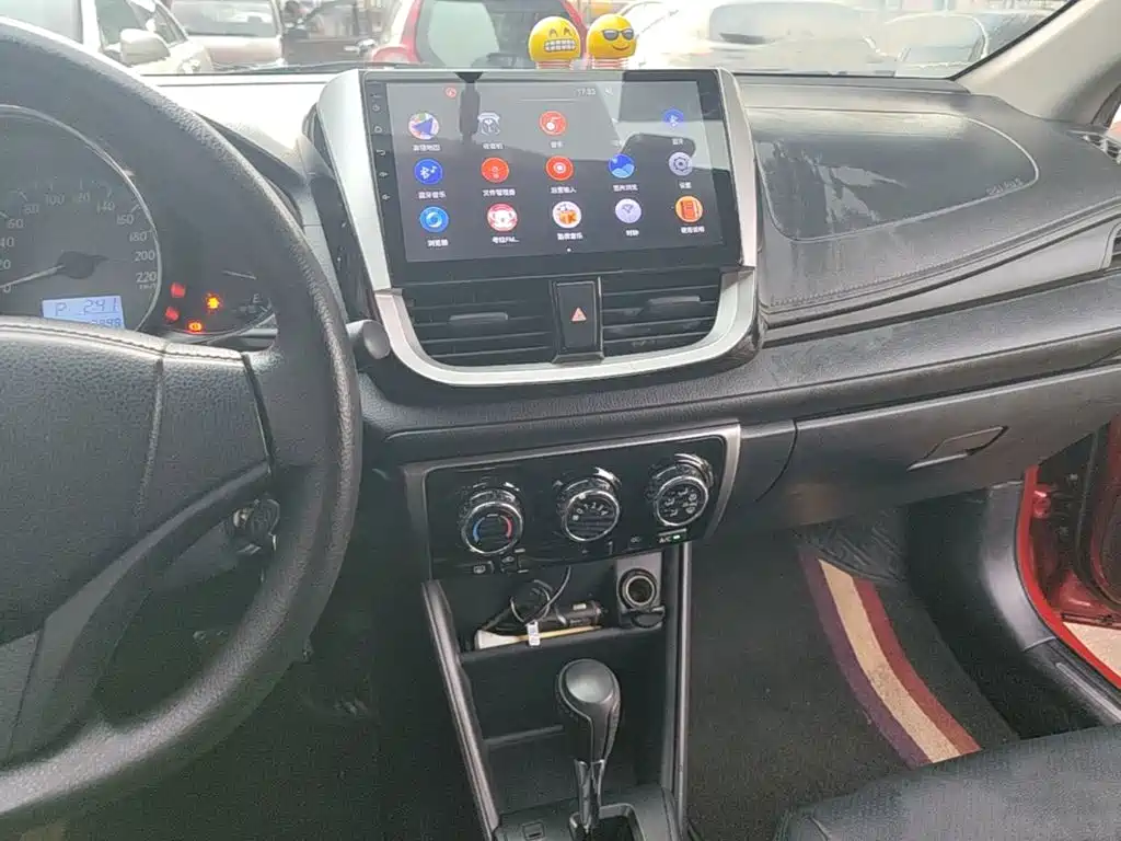 Toyota Yaris L 2019 — фото 13