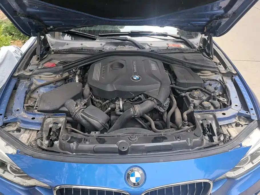 BMW 3 Series 2017 — фото 10