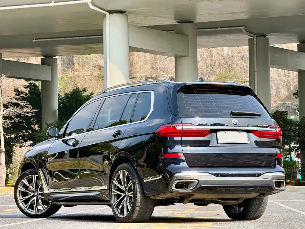 BMW X7 2022 — фото 26