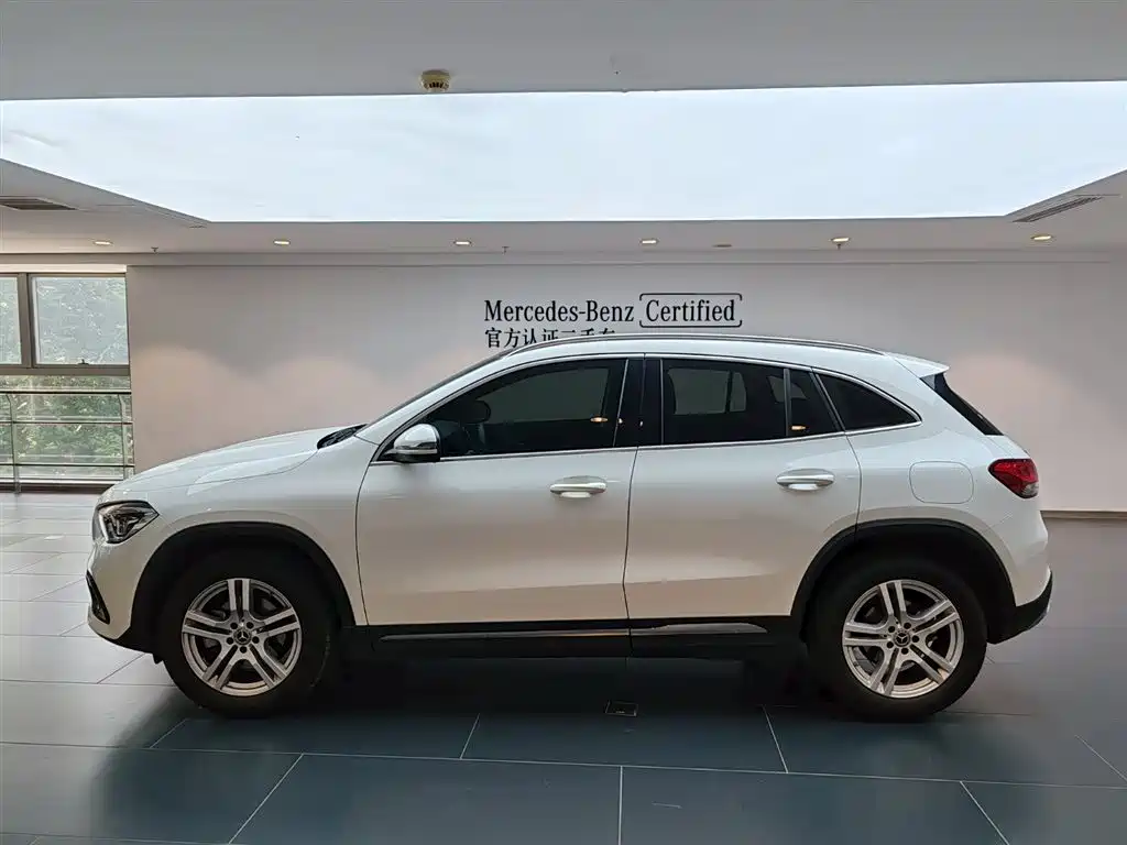 Mercedes-Benz GLA 2023