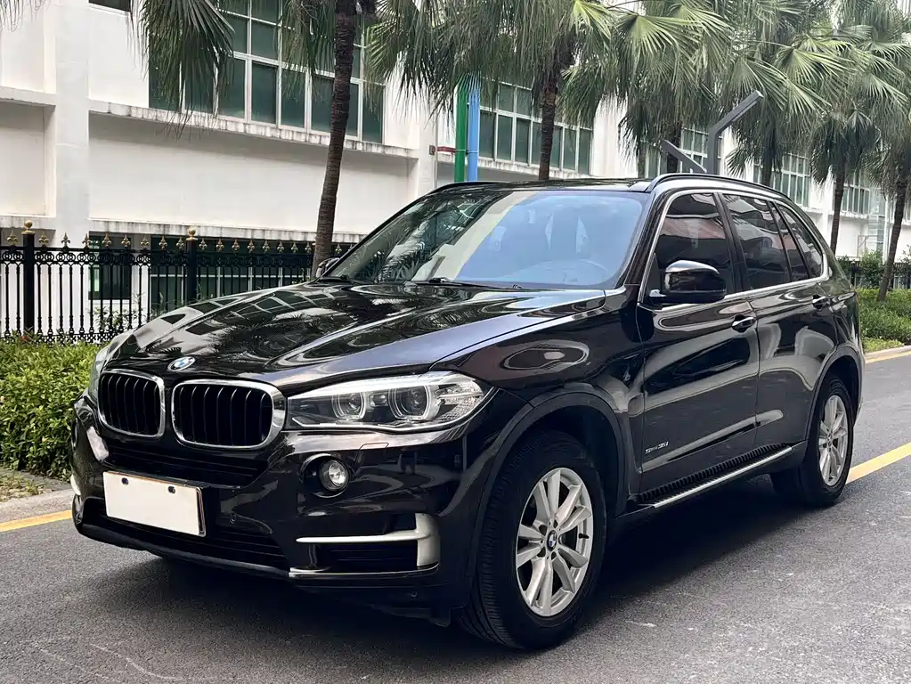 BMW X5 2016 — фото 1