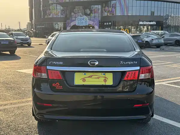GAC Trumpchi GA5 2012