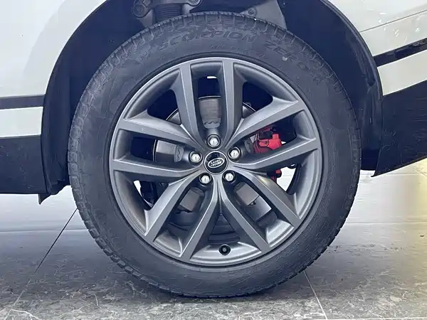 Land Rover Range Rover Velar 2024